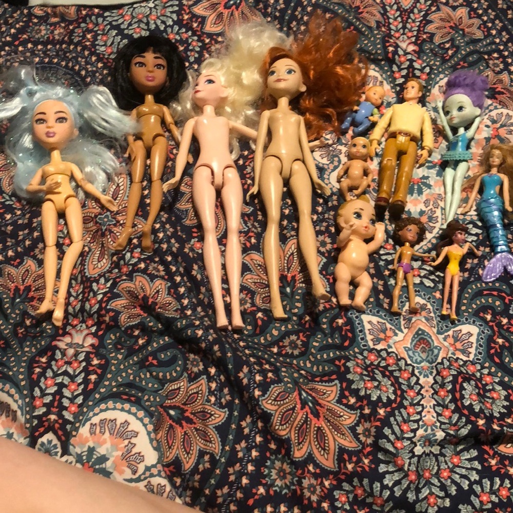 Random barbies